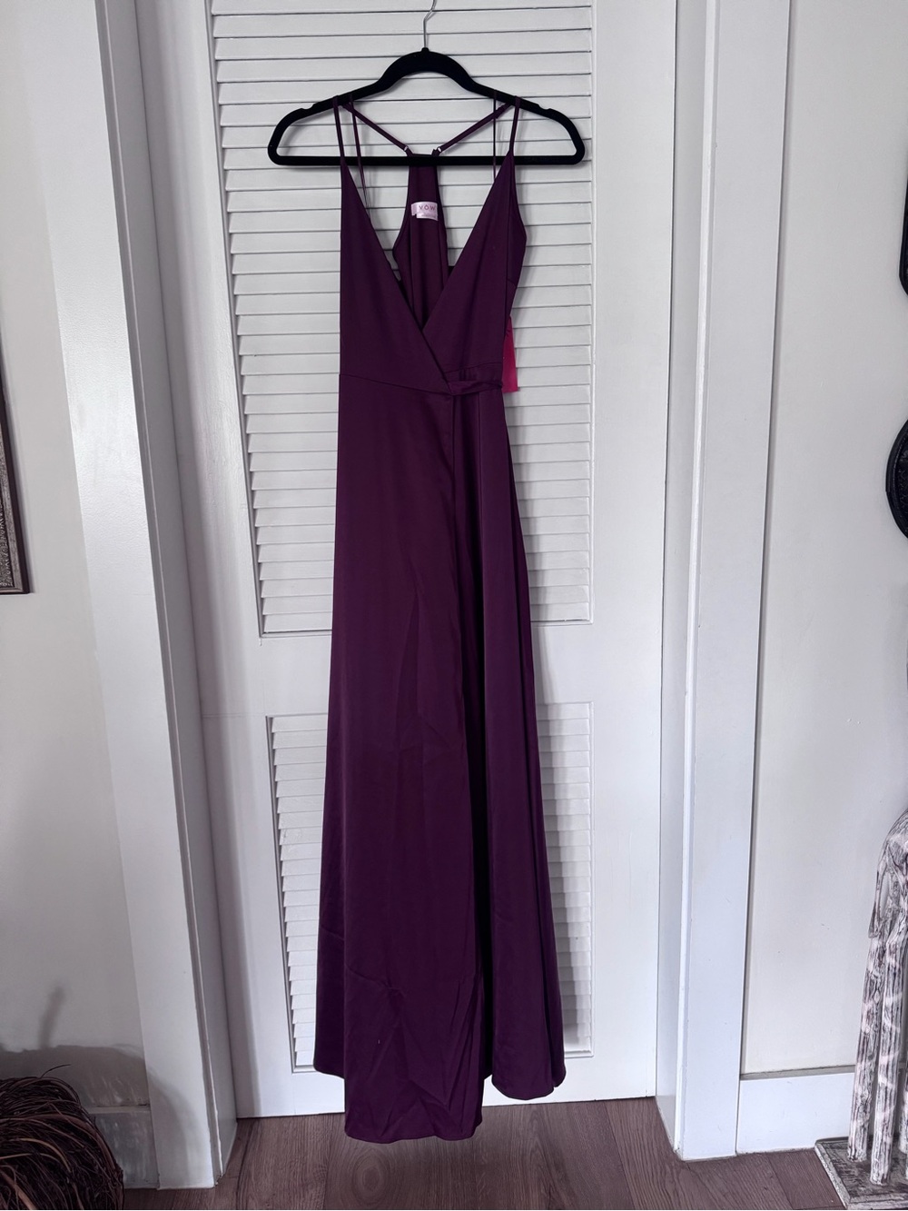 VOWD: Elegant Plum V-Neck Maxi Dress with Strappy Back